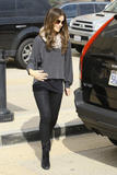 th_53160_celebrity-paradise.com-The_Elder-Kate_Beckinsale_2010-02-19_-_Shops_At_Barneys_New_York_1103_122_209lo.jpg