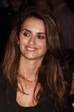 th_83607_Marion_Cottilard_and_Penelope_Cruz_-_The_Private_Life_of_Pippa_Lee_Premieres_in_NYC_0016_122_230lo.jpg