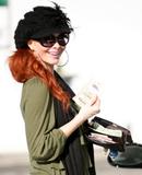 th_62441_celebrity-paradise.com-The_Elder-Phoebe_Price_2010-01-06_-_Gets_Gas_And_A_Lottery_Ticket_in_Beverly_Hills_0222_122_336lo.jpg