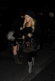 th_07296_Preppie_-_Ashley_Tisdale_visits_the_Sephora_store_-_Nov._10_2009_2160_122_568lo.jpg