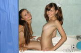 Anna & Anna p1wqka35wz